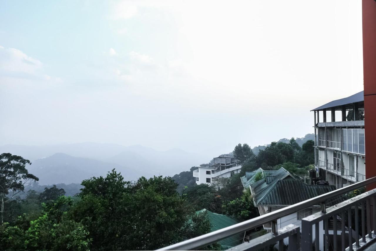Oyo 8506 Pallivasal Munnar Exterior foto